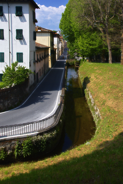 Lucca Canal View #15
